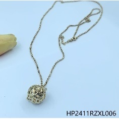 Elegante e Chic collana a catena con catena a maglie in ottone placcato oro con motivo a numeri - Product Image 1