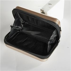 Bolsa de cosméticos portátil impermeable para mujer, bolsa de cosméticos elegante de alta calidad - Product Image 3