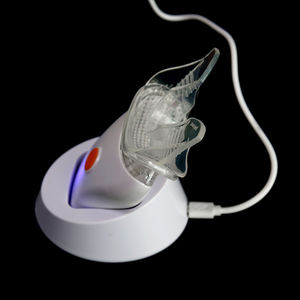 Dapat diisi ulang USB Tipe C/A terapi cahaya merah untuk gusi dengan Serum Crocus melindungi gusi dari tanda-tanda Gingivitis dan struktur gusi - Product Image 4