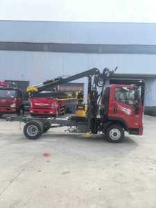 1suzu 4X2 6-10tons Cargo Tipper Truck Monte avec <span class=keywords><strong>grue</strong></span> à fusée et pince à bois - Product Image 5
