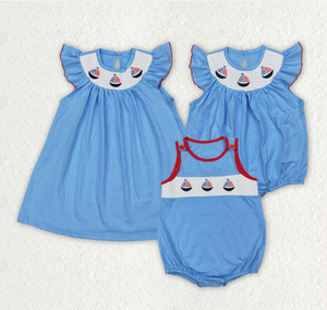 Combinaisons et robes smockées pour bébés garçons et filles, thème Bateaux à voile du 4 juillet - Product Image 5