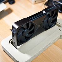   Kartu Grafis GeForce RTX 5090 Founders Edition 32GB GDDR7 Blackwell 21760 CUDA Cores PCIe 5.0 Gaming AI GPU