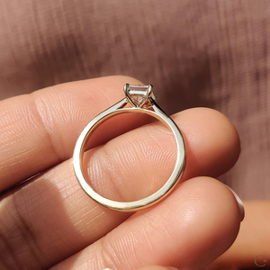 Magnifique bague en diamant de laboratoire de qualité exceptionnelle, parfaite pour commémorer les engagements romantiques durables, en provenance d'Inde - Product Image 5
