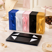 Boîte cadeau rigide pliable de luxe personnalisée avec ruban et fermeture magnétique, boîte en carton pliable à plat pour vêtements et cosmétiques