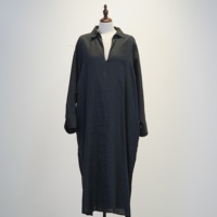 Gaun kemeja midi linen campuran kerah V lebar untuk wanita, warna hitam, ukuran besar, manset gulung, belahan samping, gaun panjang longgar