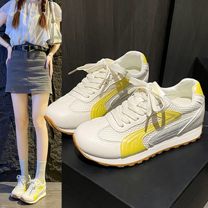 Chaussures d'été 2026 en maille pour femmes, baskets décontractées légères et respirantes à semelle épaisse et bout rond - Product Image 1