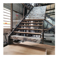 Escalier flottant invisible pour hall intérieur de villa moderne, à monopoutre, en bois, acier et verre, sûr, durable, écologique, couleurs personnalisables