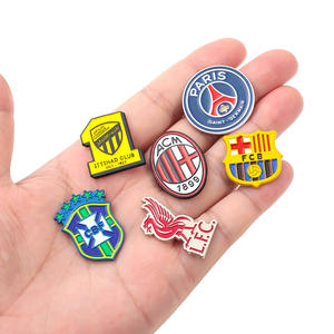 Autocollants en émail doux modernes gravés avec logo personnalisé, parfaits pour la décoration de téléphones et de sacs - Product Image 4