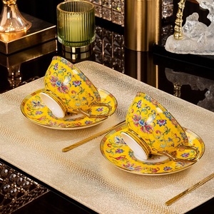 <span class=keywords><strong>Set</strong></span> di tazze da caffè in porcellana color smalto oro puro personalizzabile per feste 24K con il massimo dell'artigianato di Jingdezhen - Product Image 3