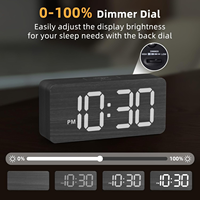 Dual Alarm Digitaluhr Helle LED-Anzeige Große Zahlen Dimmbare elektronische Bewegung Modernes Design Schlummer funktion Schreibtisch uhr