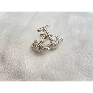 男性と女性のファッション卸売高品質ノベルティシルバーエナメルウミガメカフリンク真鍮動物カフスボタン - Product Image 3