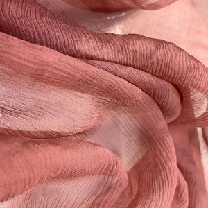 OEM ODM <span class=keywords><strong>tessuto</strong></span> leggero e traspirante crêpe georgette 100% puro <span class=keywords><strong>tessuto</strong></span> <span class=keywords><strong>di</strong></span> <span class=keywords><strong>seta</strong></span> crinkle chiffon per il vestito - Product Image 5