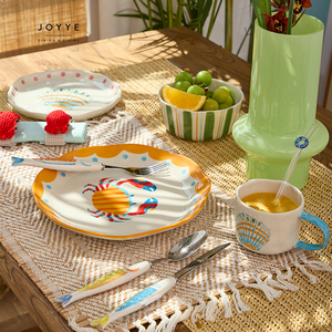 JOYYE-Juego de platos y tazas de cerámica de diseño original pintado a mano, juego de vajilla con diseño de cangrejos y conchas para vacaciones en la playa - Product Image 2