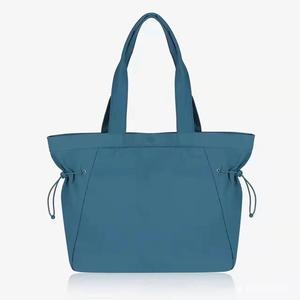 New 18L Sports Cosmetics Bag Satchel Shoulder Water-Repellent Tote with Zipper Casual Fashionable Style Polyester Lining - Product Image 3