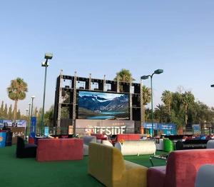 Siêu mỏng p4.81 ngoài trời Màn hình <span class=keywords><strong>LED</strong></span> hoạt hình cho video cho thuê IP65 đánh giá 4500 nits độ sáng Cửa hàng bán lẻ trung tâm mua sắm - Product Image 2