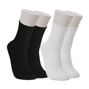 Chaussette de lettres pour <span class=keywords><strong>hommes</strong></span> personnalisée en blanc noir décontracté Logo Design antibactérien caractéristique motif de sublimation pour la saison de printemps - Product Image 5