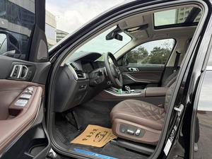 รถยนต์มือสองขายดี ปี <span class=keywords><strong>2022</strong></span> BMW X5 XDrive30Li M Sport Package รถ SUV มือสอง พวงมาลัยซ้าย เกียร์ออโต้ ระดับหรู 245 แรงม้า ขับเคลื่อนสี่ล้อ สภาพดีเยี่ยม - Product Image 6