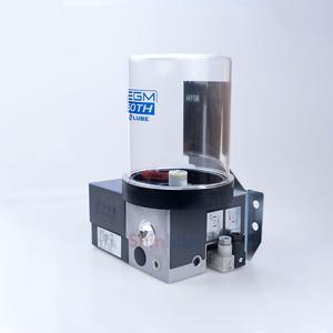 Pompe à graisse automatique originale LUBE EGM-50TH-20N-7C-LD 101554 DC24V 20MPa, pompe de lubrification progressive pour usinage CNC - Product Image 1
