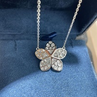 Pendentif Fleur Porte-Bonheur en Moissanite, Design Bambou à Cinq Feuilles, Argent Sterling 925 Plaqué Or 18 carats, Cadeau Élégant et Léger de Luxe pour Femme