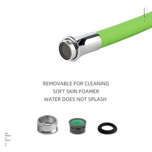 Lemon-tubo de silicona cromado de alta presión, <span class=keywords><strong>manguera</strong></span> flexible de cuello largo para <span class=keywords><strong>grifo</strong></span> de fregadero de <span class=keywords><strong>cocina</strong></span> ajustable, con boquilla de rotación, color negro y gris - Product Image 6