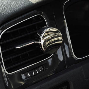 Kit de démarrage diffuseur de parfum pour voiture Drift Metal Vent Clip – Désodorisant et éliminateur d'odeurs en métal pour voiture, parfum longue durée - Product Image 4