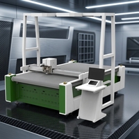 Geavanceerd industrieel snijsysteem CNC oscillerend mes voor de verwerking van technisch textiel, schuimrubber en andere materialen