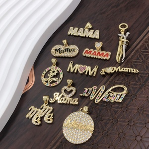 Accesorios de Lujo para Colgante y Pulsera para <span class=keywords><strong>el</strong></span> Día de la <span class=keywords><strong>Madre</strong></span> <span class=keywords><strong>con</strong></span> Diamantes de Colores de 18K y Letras de Mamá - Product Image 3