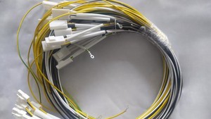 Conector DC Personalizado QUANWEI de 2 pinos, 3 pinos e 5 pinos para Conexões Internas de Máquinas - Product Image 5