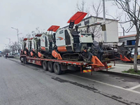 Moissonneuse-batteuse sur chenilles multifonctionnelle pour céréales et pommes de terre, équipée d'un moteur de 54,6 kW, pour tracteurs de 90 à 120 CV