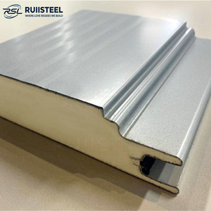 Panneaux sandwich en polyuréthane durables conçus pour les bâtiments avicoles, assurant <span class=keywords><strong>l</strong></span>'hygiène et <span class=keywords><strong>l</strong></span>'efficacité <span class=keywords><strong>thermique</strong></span> à faible coût - Product Image 3