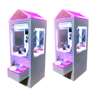 Machine <span class=keywords><strong>de</strong></span> grue d'arcade <span class=keywords><strong>de</strong></span> griffe <span class=keywords><strong>de</strong></span> luxe 220V plateau <span class=keywords><strong>de</strong></span> jeu à jetons d'<span class=keywords><strong>occasion</strong></span> pour une utilisation dans un centre commercial - Product Image 2