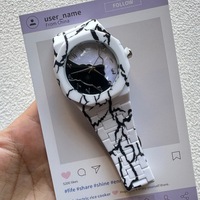 Montre à quartz pour homme transfrontalière Asie du Sud-Est |   Sangle en plastique résistante à l'eau