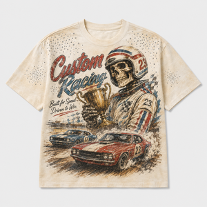 Camiseta de hombre con pedrería, 300 g/m², 100% algodón, con estampado gráfico efecto desgastado y lavado a la arena, corte holgado, estilo streetwear de alto gramaje - Product Image 1