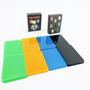 Blocs de cartes à jouer fantaisie, blocs de cartes qui brillent dans le noir, cartes d'entraînement fluorescentes fantaisie, accessoires de magie de poker King Magic - Product Image 1