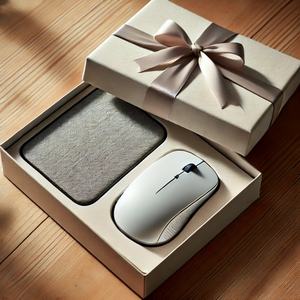 Boîte rigide personnalisée de marque, écologique et biodégradable, avec gaufrage, pelliculage mat et insert en mousse pour l'emballage de tapis de souris de jeu - Product Image 1