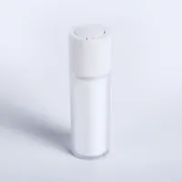 Bouteille de pompe sans air de glaçage vide de haute qualité de 15ml 30ml 50ml pour les produits de soin de la peau de sérum de lotion crème