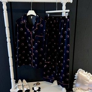 <span class=keywords><strong>Pigiama</strong></span> da donna <span class=keywords><strong>con</strong></span> gatto nero e fascia per capelli, set da tre pezzi per primavera e autunno 2026, grazioso completo da casa. - Product Image 2