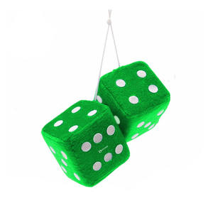 Pas cher en gros coloré personnalisé éponge mousse dés jeu enfants jouet BAS MOQ voiture cintre en peluche jouet doux dés - Product Image 2