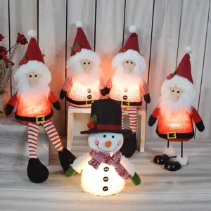 Doğrudan üretici Noel Noel pil kumandalı kış masa üstü yılbaşı dekoru peluş küçük ışıklı Noel Gnome Santa