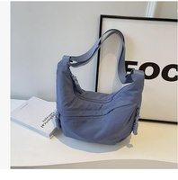Tas Selempang Wanita BSCI GRS Desain Setengah Bulan Kapasitas Besar Dompet Dumpling Poliester Ringan Tahan Air untuk Luar Ruangan
