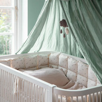 Lit bébé en bois de style européen Sebra danois, extensible, importé, avec barrière, rideau de lit et drap