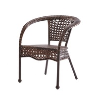 Chaise de jardin en rotin synthétique confortable et empilable, style villa, avec accoudoirs, pour la piscine, vente chaude