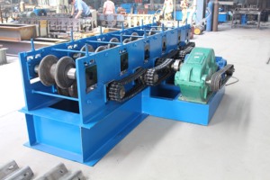 5 produsen kualitas tinggi otomatis dua gelombang pembatas jalan raya memperbaiki mesin pembentuk gulungan dingin - Product Image 6