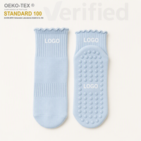 Chaussettes de Pilates en coton pour femmes avec logo personnalisé, bordure à volants, bandes antidérapantes, chaussettes de yoga, chaussettes de barre, chaussettes de fitness pour adultes