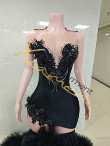 Abito da sera formale Ocstrade fatto <span class=keywords><strong>a</strong></span> mano <span class=keywords><strong>con</strong></span> decorazioni floreali 3D, nero, stile <span class=keywords><strong>sirena</strong></span>, <span class=keywords><strong>con</strong></span> strass, <span class=keywords><strong>spacco</strong></span> alto, tulle soffice e strascico <span class=keywords><strong>a</strong></span> balze, ideale per balli e serate di gala - Product Image 4