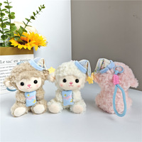 En gros : Porte-clés pendentifs mignons en forme de mouton, ornements de sac à dos, jouets en peluche, poupées mouton en peluche, porte-clés animaux de dessin animé en peluche, cadeaux