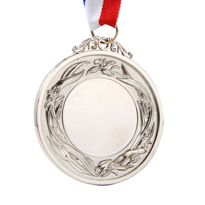 Cinta de medallas de Metal dorado personalizada al por mayor de fábrica para premios deportivos para estudiantes graduación para personalizar <span class=keywords><strong>el</strong></span> <span class=keywords><strong>nombre</strong></span> medallas artesanales de Metal - Product Image 5