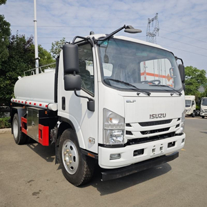 Camión Cisterna de Agua Isuzu de 5000 Litros para Limpieza de Carreteras - Product Image 4