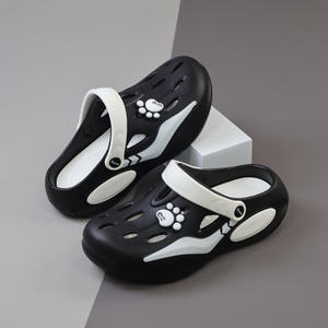 Sandales Crocs à motif de patte de chat pour hommes, chaussures de plage d'extérieur antidérapantes à semelles épaisses en EVA, pantoufles d'été - Product Image 3