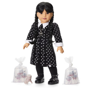 Poupée Wednesday Addams de 18 pouces, style American Girl, avec accessoires, pour filles de 8 à 13 ans - Product Image 1